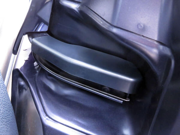 愛車トヨタノア80系にスライドドアカバーを装着する！
