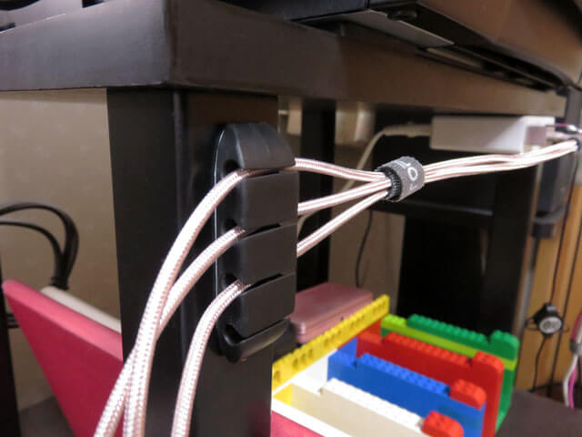 【Seria】Cable Clip ケーブルクリップ 4本固定型を購入する！