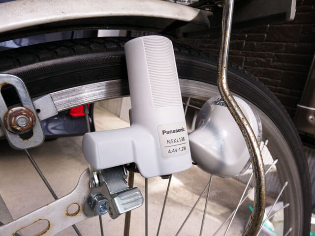 長女の自転車のヘッドライトをLED発電ランプのタイプに交換する！
