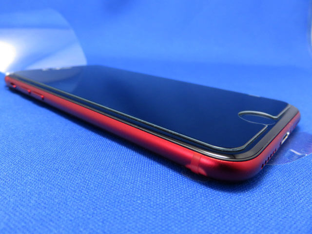 iPhone SE 第2世代用のガラス液晶保護フィルムを購入する！