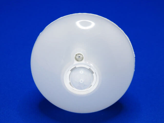 トイレの電球を人感センサー付きLED電球に交換する！