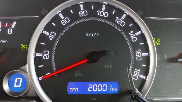 愛車トヨタノア80系の走行距離が20,000kmになりました！