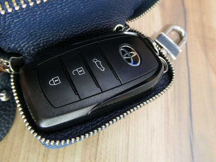 カローラクロスのキーで使うキーカバーを購入する