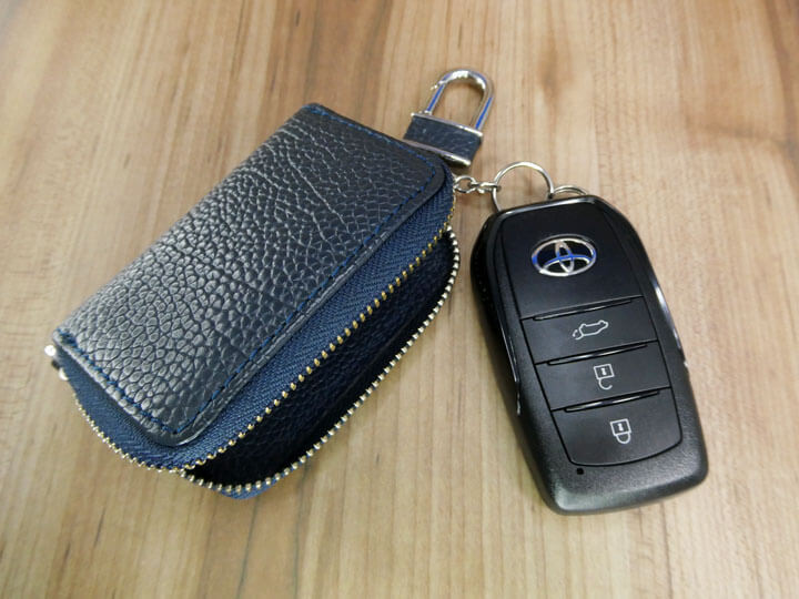 カローラクロスのキーで使うキーカバーを購入する