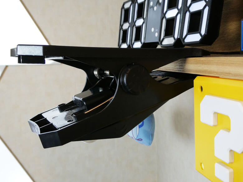 オンスクエアのXキャンペーンでクリップ型センサーライト当たる