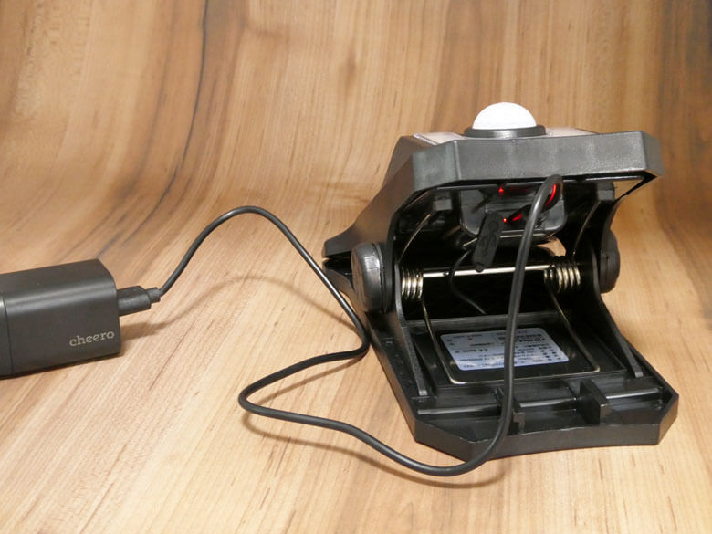 オンスクエアのXキャンペーンでクリップ型センサーライト当たる