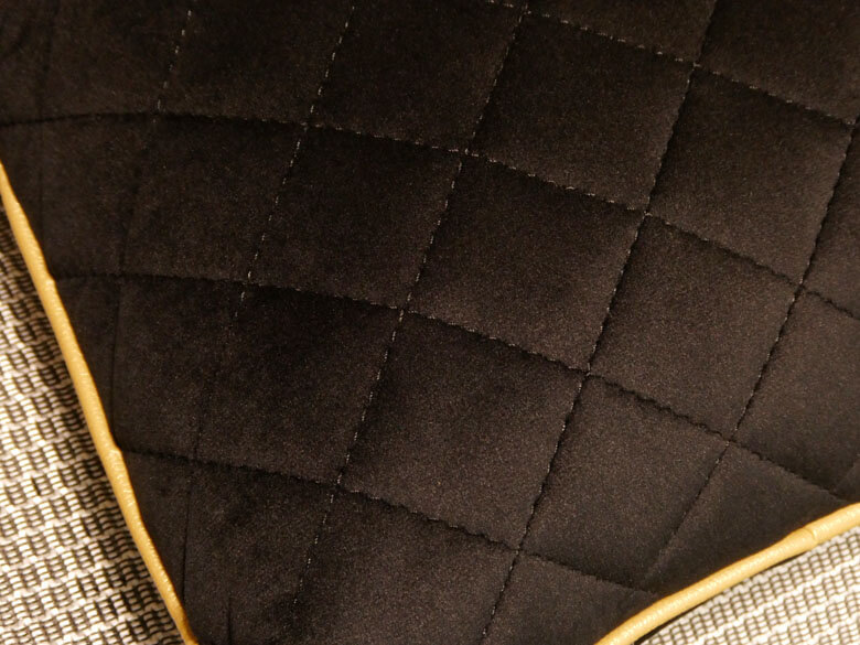 LevelUp LogyのXキャンペーンでCOUGAR特製クッションが当たる！