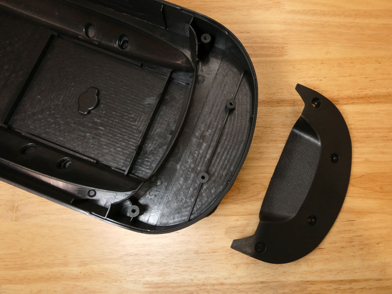 カローラクロスにサードパーティー製のアームレストを装着する