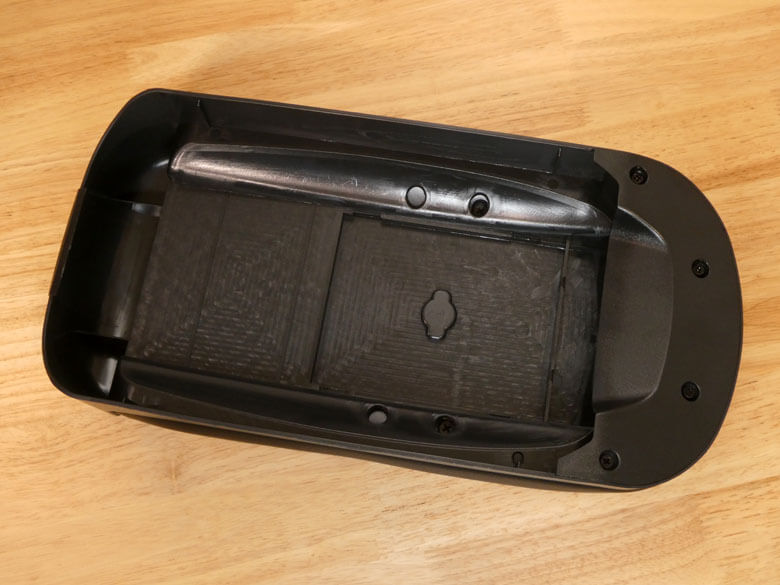 カローラクロスにサードパーティー製のアームレストを装着する