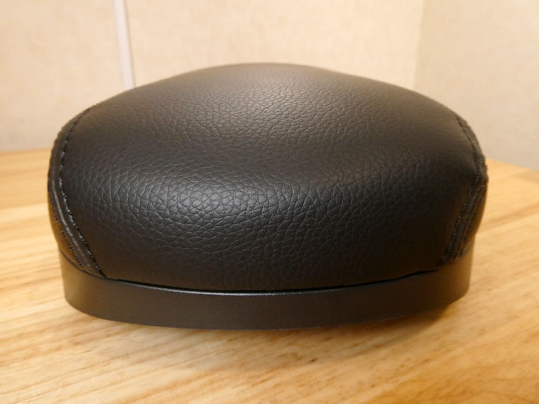 カローラクロスにサードパーティー製のアームレストを装着する