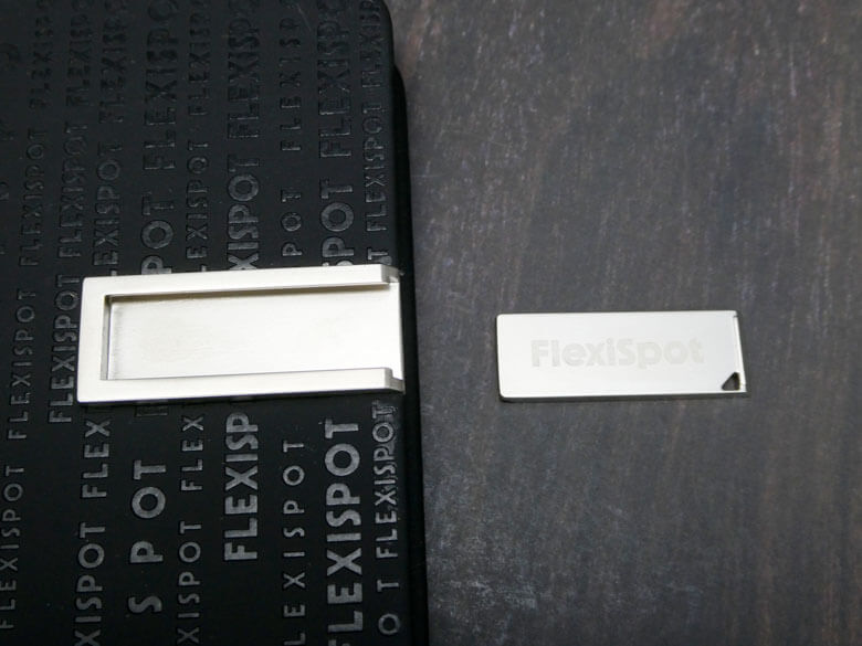 FlexiSpotのXキャンペーンでMade in Italy ノートブック当たる!